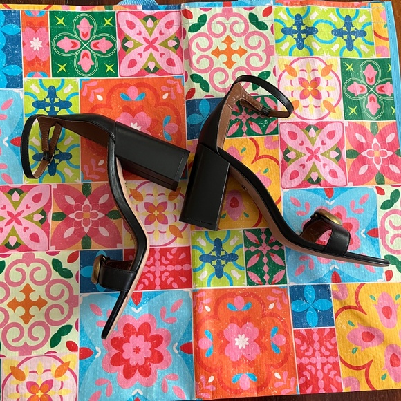 COACH BLACK LEATHER MAYA SANDALS - Picture 2 of 5